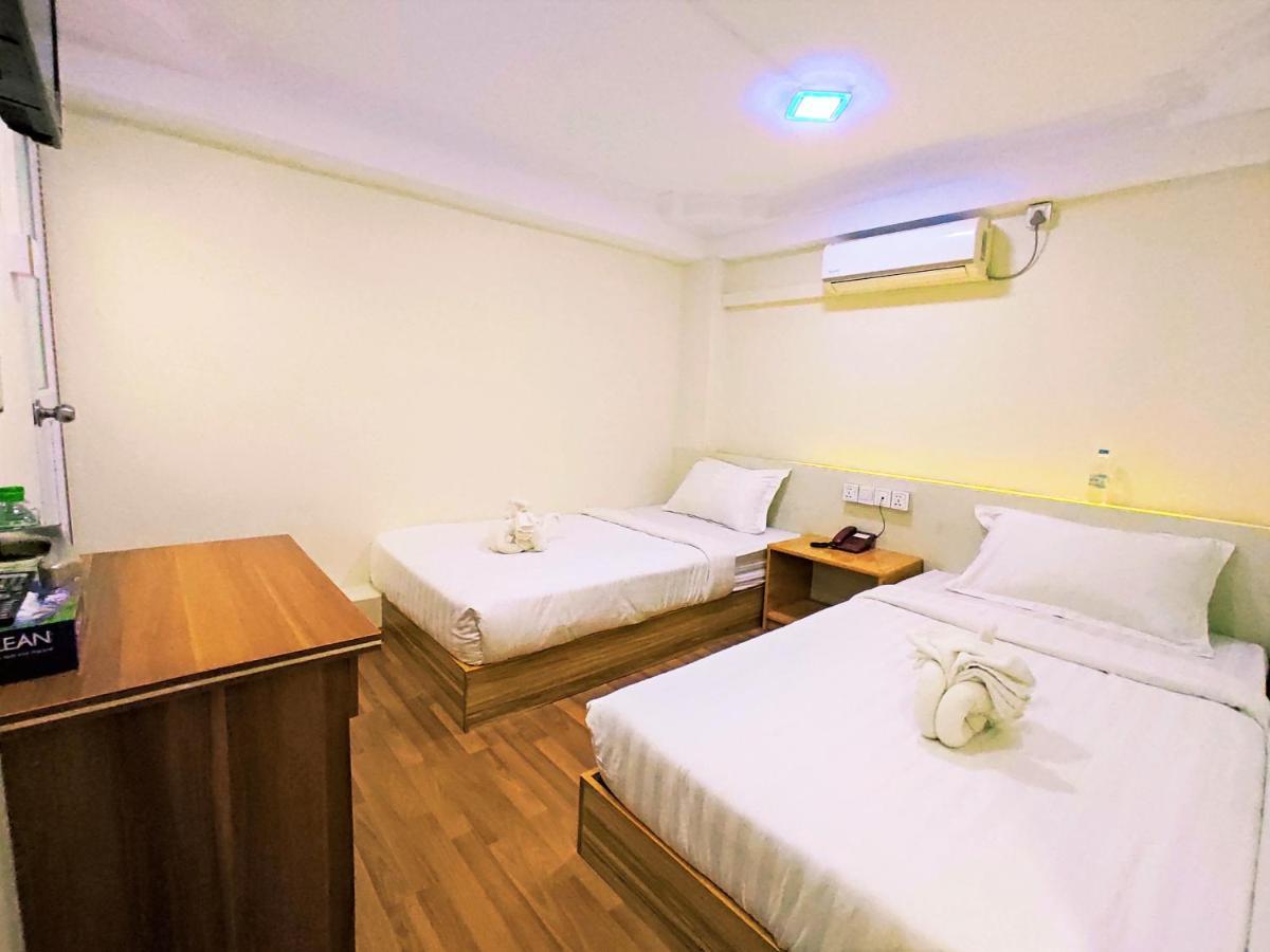 November Hostel Yangon Exterior photo