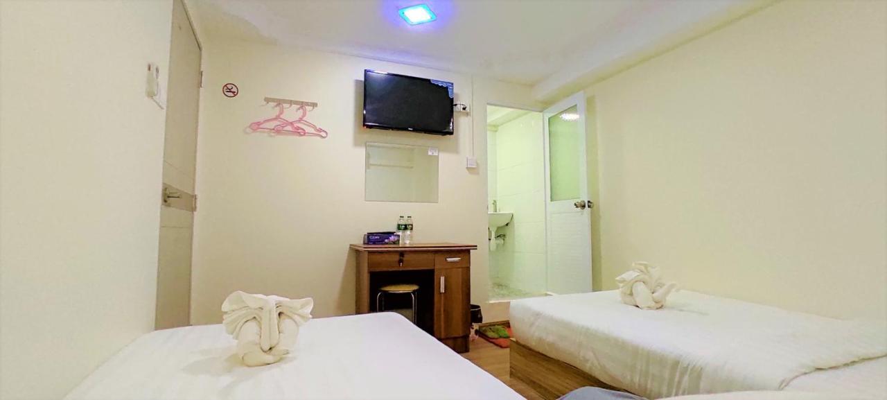 November Hostel Yangon Exterior photo