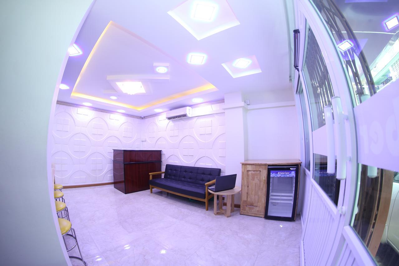 November Hostel Yangon Exterior photo